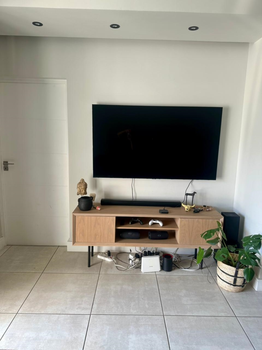 3 Bedroom Property for Sale in Waterfall Gauteng