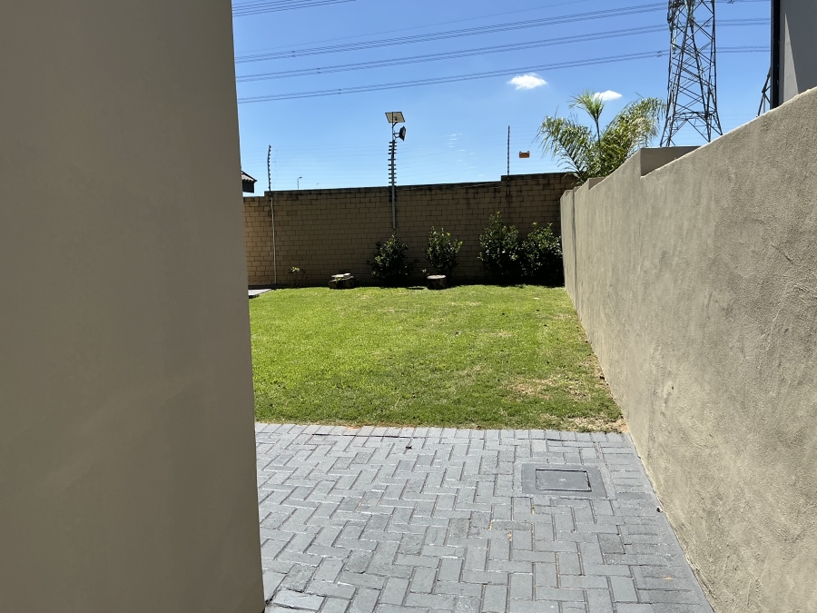 5 Bedroom Property for Sale in Brooklands Lifestyle Estate Gauteng