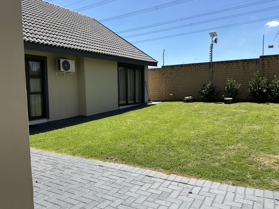 5 Bedroom Property for Sale in Brooklands Lifestyle Estate Gauteng