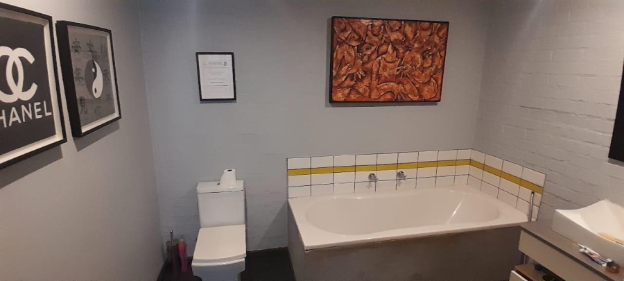 2 Bedroom Property for Sale in Braamfontein Gauteng