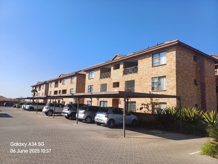 2 Bedroom Property for Sale in Honeydew Gauteng