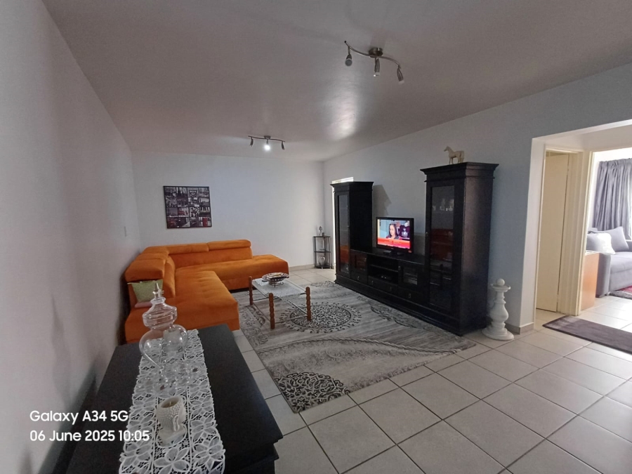 2 Bedroom Property for Sale in Honeydew Gauteng