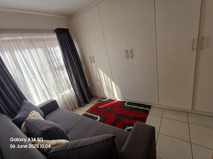 2 Bedroom Property for Sale in Honeydew Gauteng