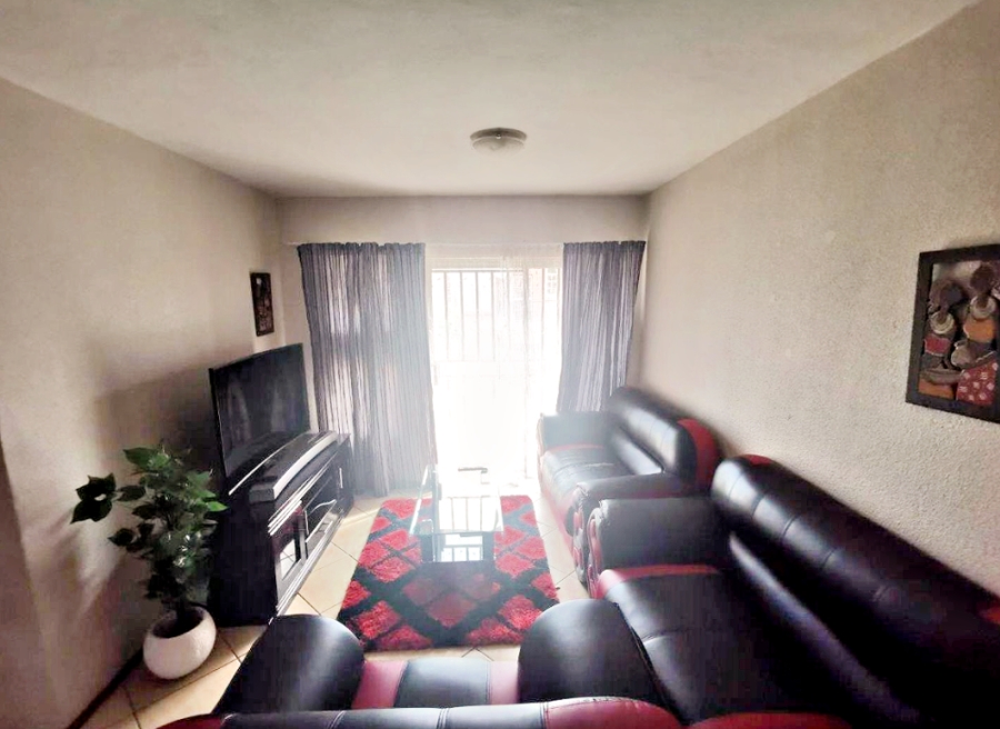 2 Bedroom Property for Sale in Kimbult A H Gauteng