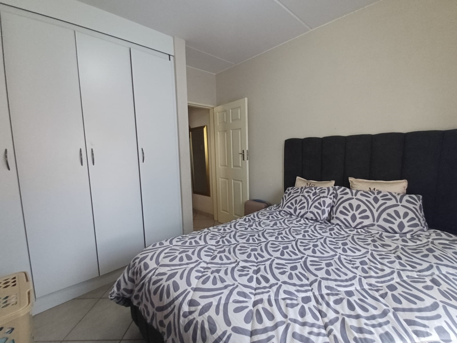 2 Bedroom Property for Sale in Witpoortjie Gauteng
