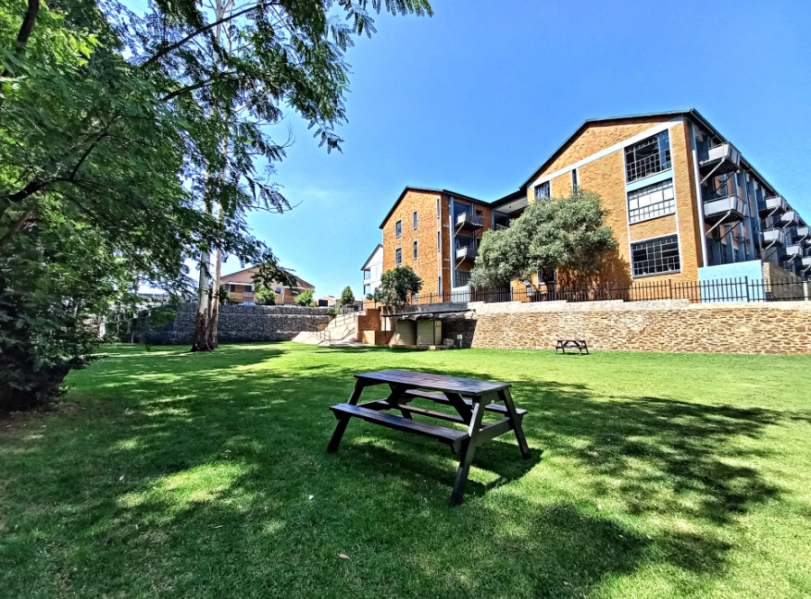 1 Bedroom Property for Sale in Braamfontein Werf Gauteng
