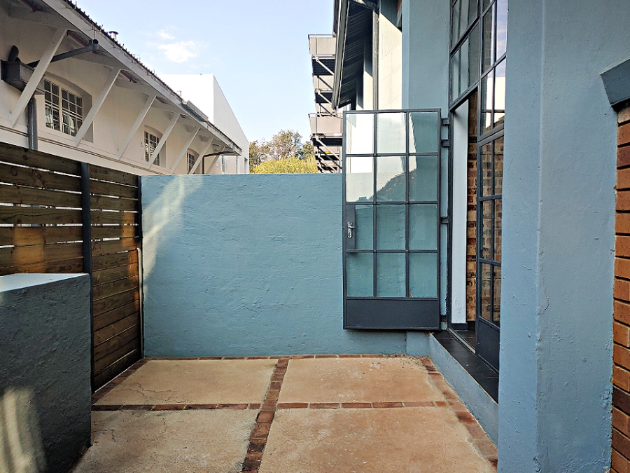 1 Bedroom Property for Sale in Braamfontein Werf Gauteng