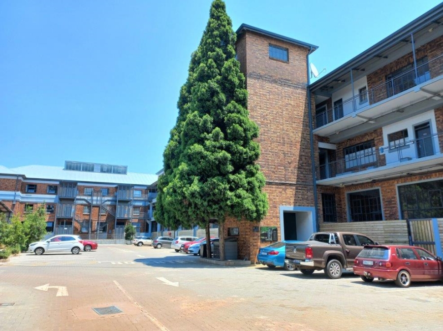 1 Bedroom Property for Sale in Braamfontein Werf Gauteng