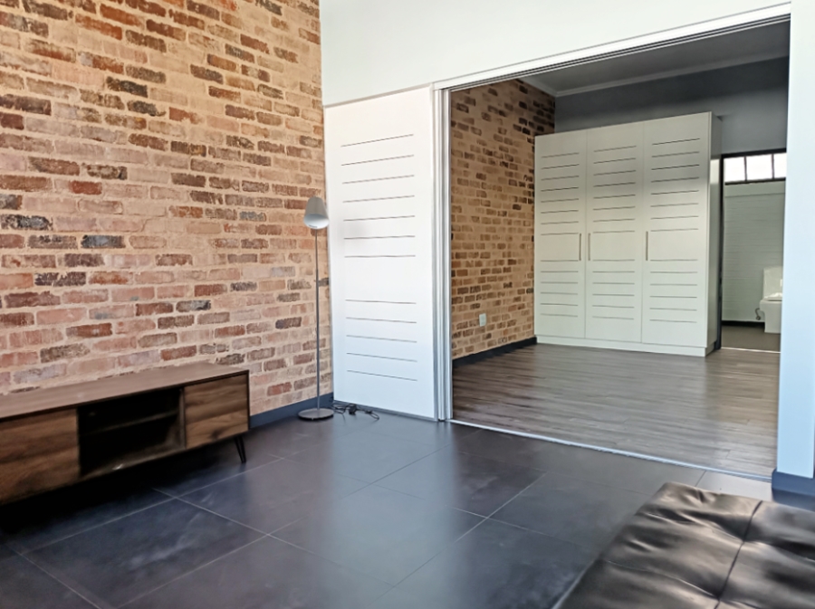 1 Bedroom Property for Sale in Braamfontein Werf Gauteng