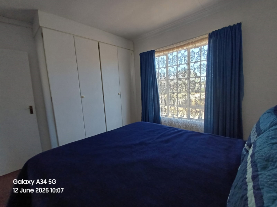 2 Bedroom Property for Sale in Helikonpark Gauteng