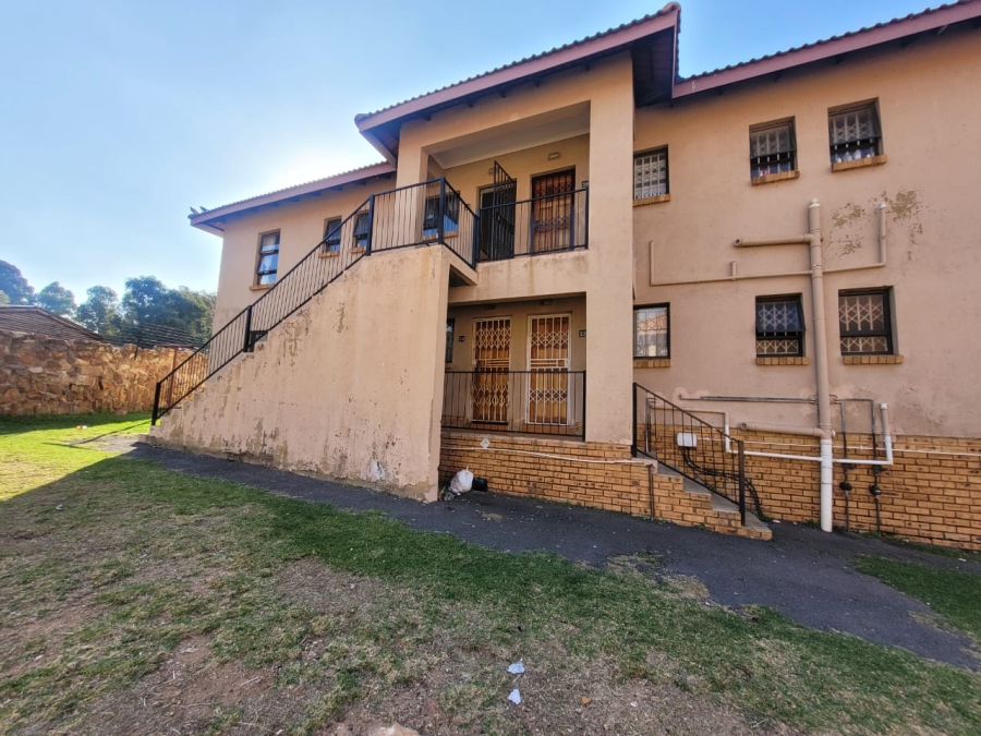 2 Bedroom Property for Sale in Groblerpark Gauteng