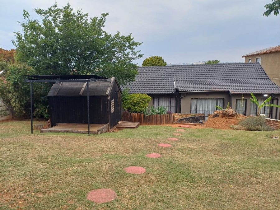 4 Bedroom Property for Sale in Lindhaven Gauteng