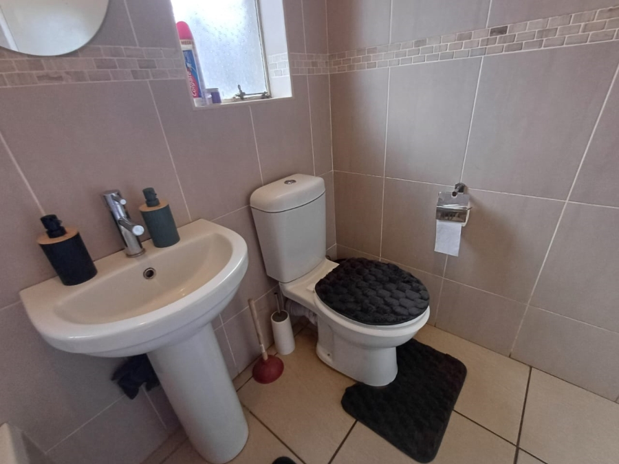 4 Bedroom Property for Sale in Lindhaven Gauteng