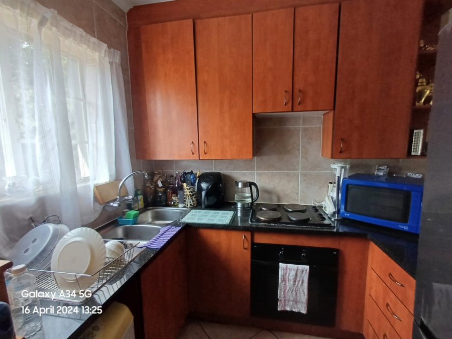 2 Bedroom Property for Sale in Wilgeheuwel Gauteng