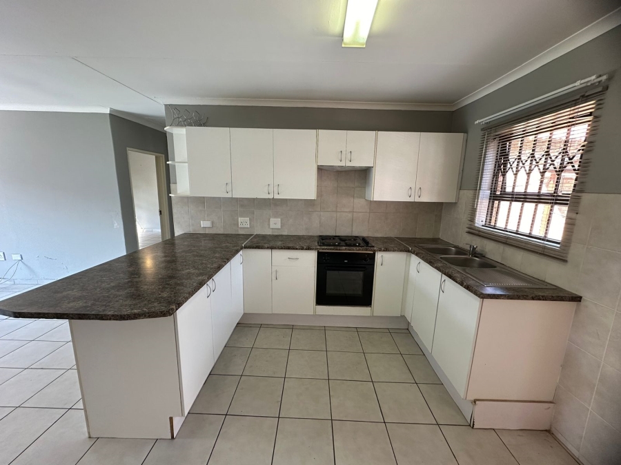 2 Bedroom Property for Sale in Groblerpark Gauteng