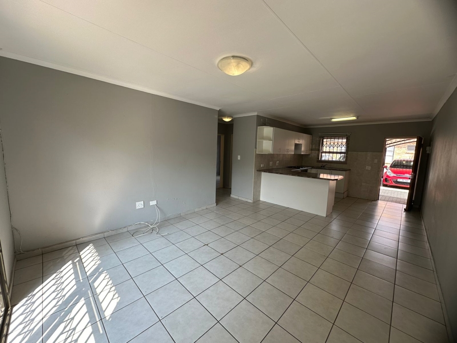 2 Bedroom Property for Sale in Groblerpark Gauteng