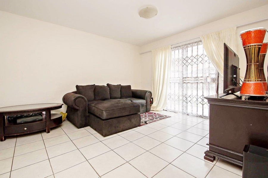 2 Bedroom Property for Sale in Groblerpark Gauteng
