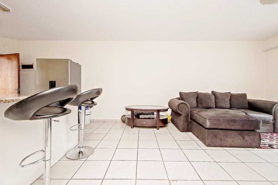 2 Bedroom Property for Sale in Groblerpark Gauteng