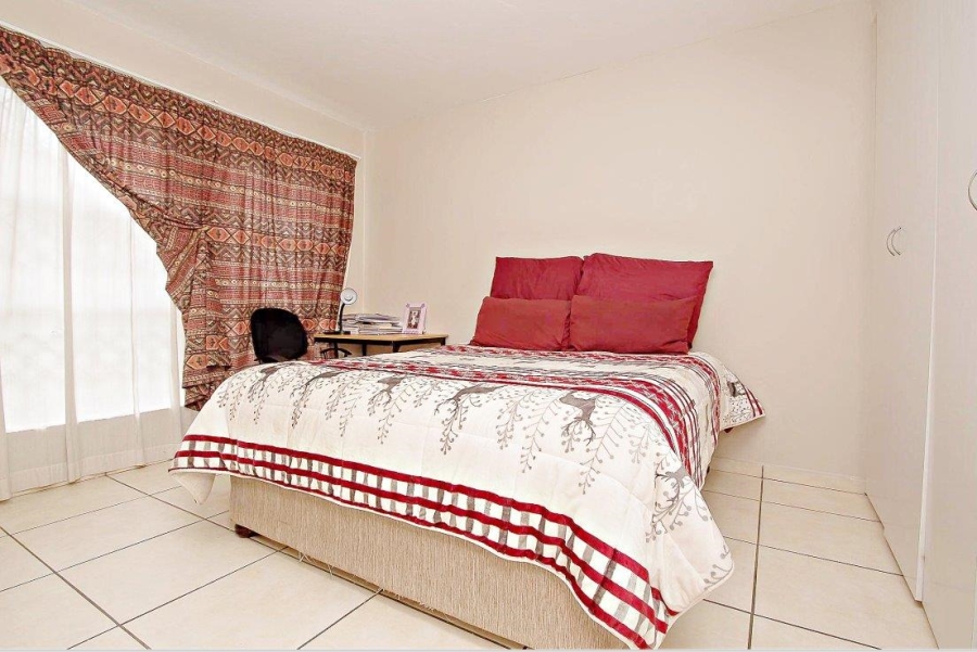 2 Bedroom Property for Sale in Groblerpark Gauteng