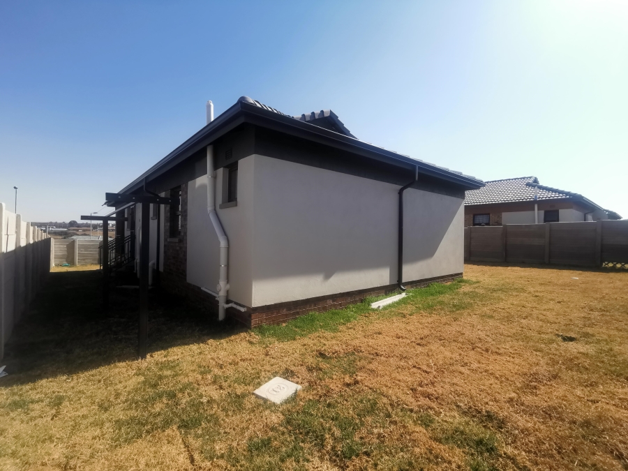3 Bedroom Property for Sale in Witpoortjie Gauteng