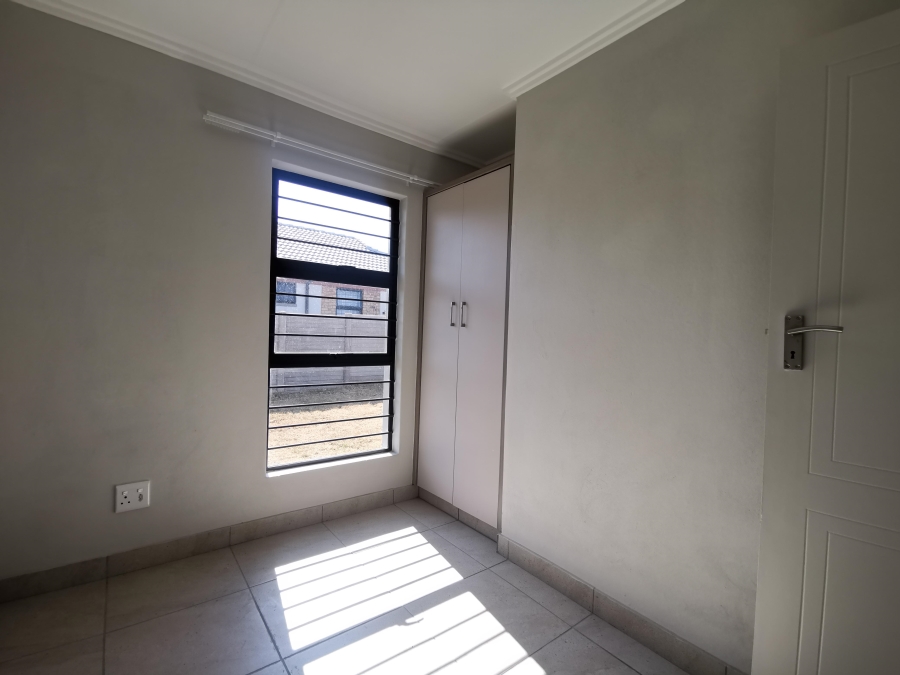 3 Bedroom Property for Sale in Witpoortjie Gauteng