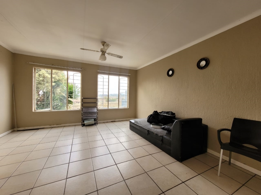 2 Bedroom Property for Sale in Radiokop Gauteng