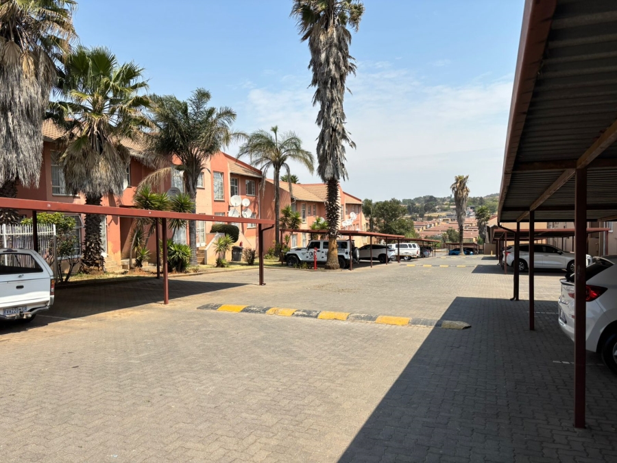 3 Bedroom Property for Sale in Lindhaven Gauteng