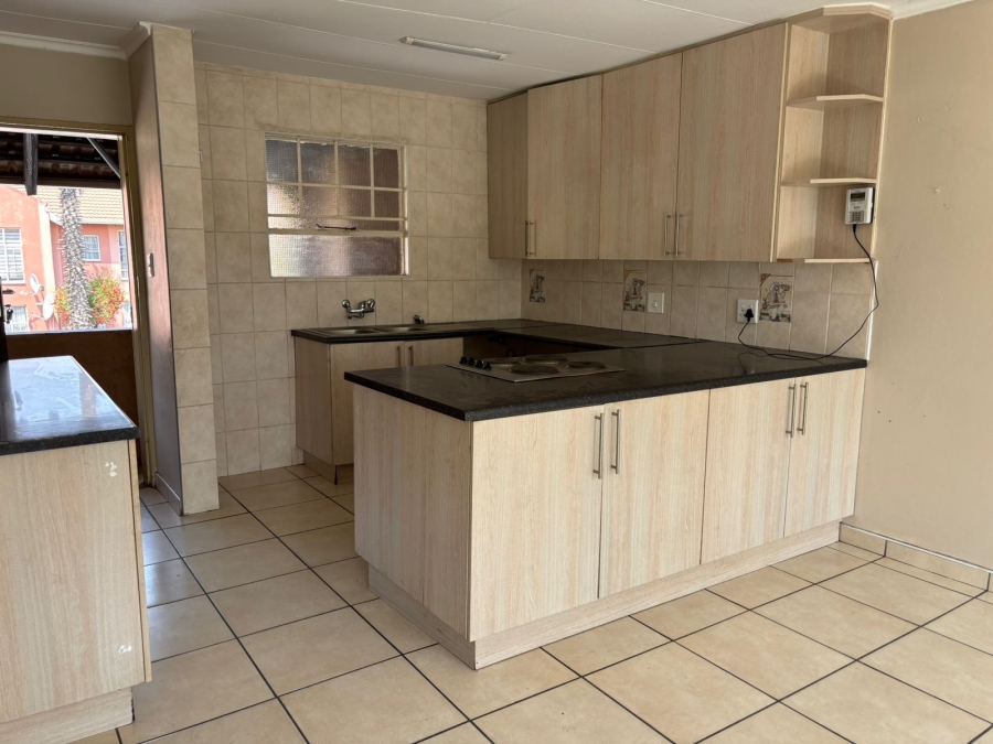 3 Bedroom Property for Sale in Lindhaven Gauteng