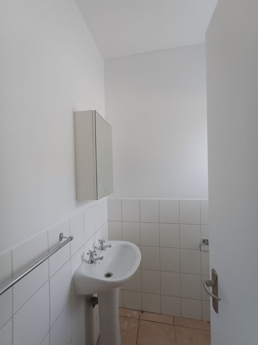 1 Bedroom Property for Sale in Ferndale Gauteng