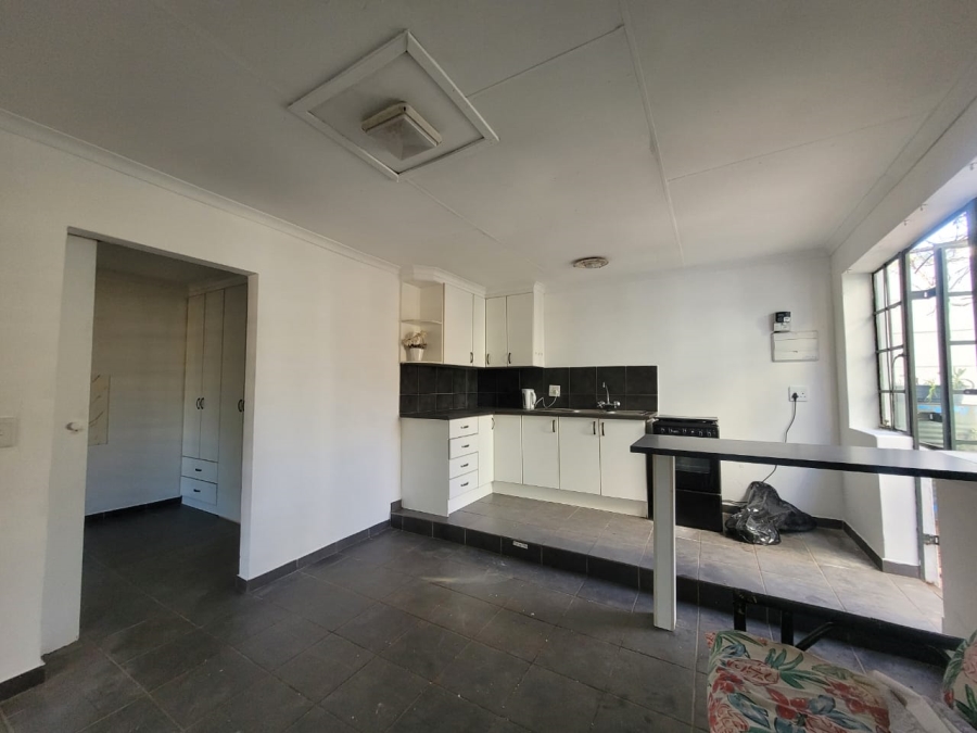 To Let 1 Bedroom Property for Rent in Greenhills Gauteng