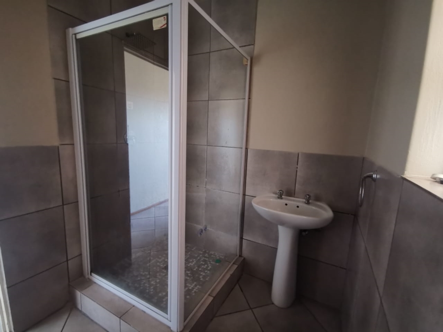 To Let 2 Bedroom Property for Rent in Albertsdal Gauteng