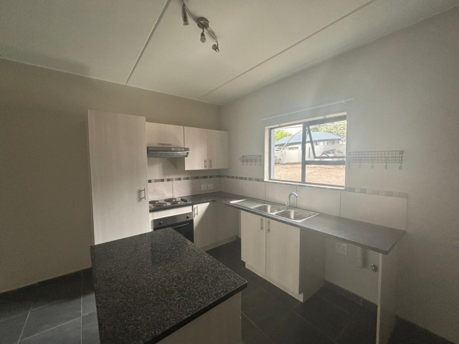 2 Bedroom Property for Sale in Honeydew Gauteng