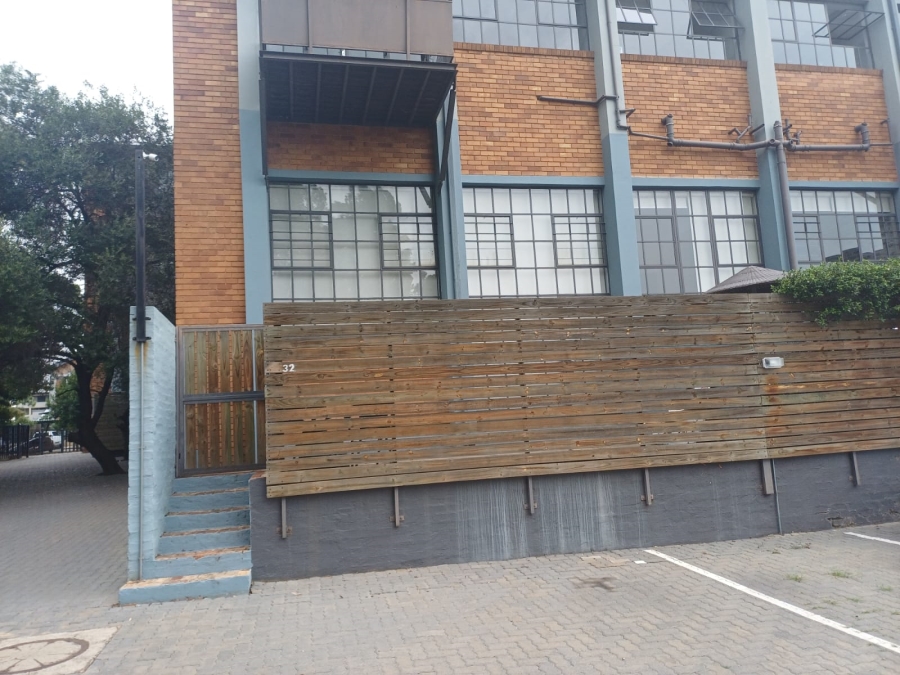 To Let 2 Bedroom Property for Rent in Braamfontein Gauteng