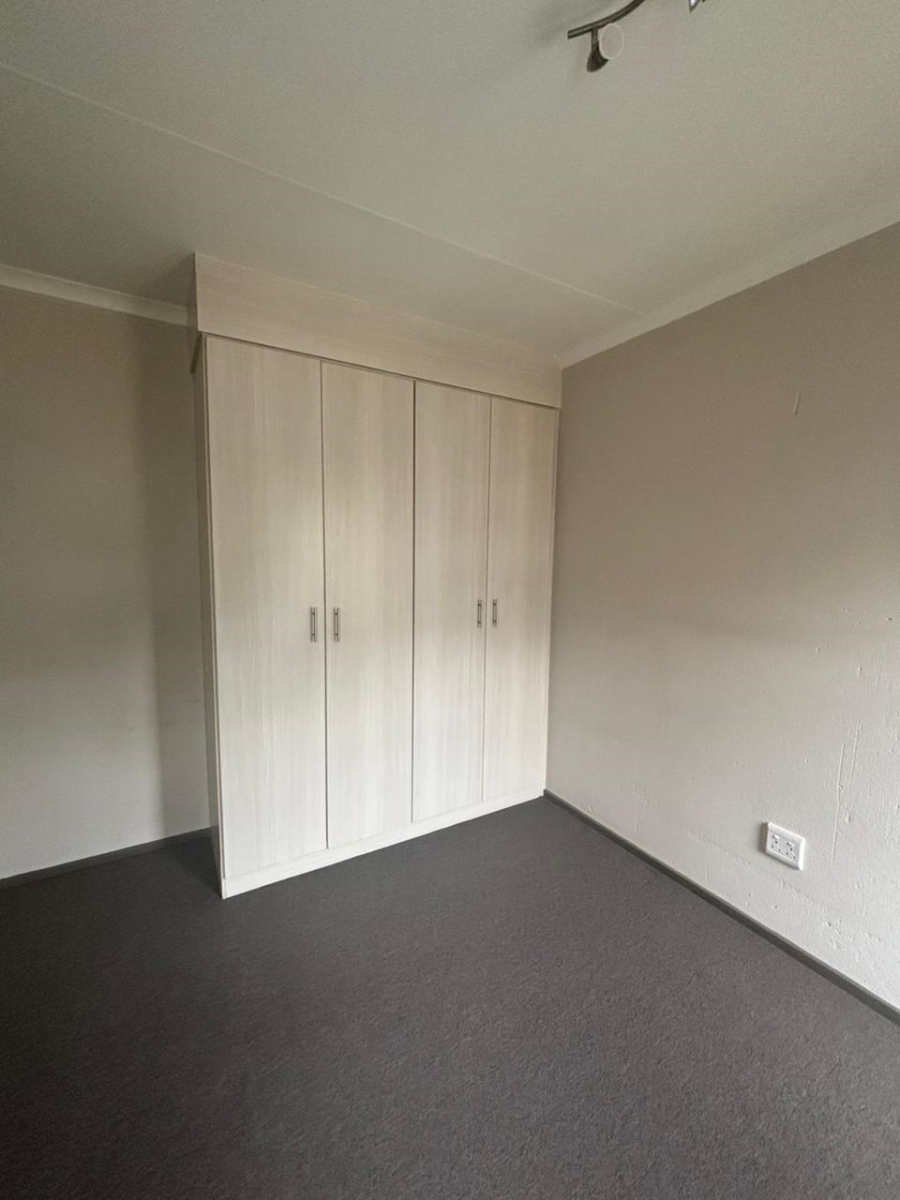 2 Bedroom Property for Sale in Honeydew Gauteng