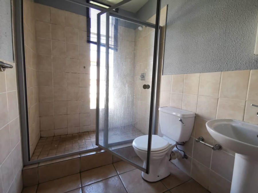 2 Bedroom Property for Sale in Laser Park Gauteng