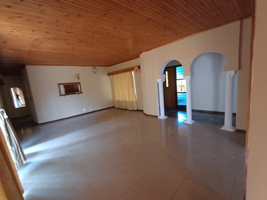4 Bedroom Property for Sale in Noordheuwel Gauteng