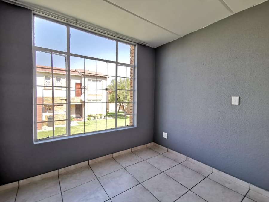 2 Bedroom Property for Sale in Laser Park Gauteng
