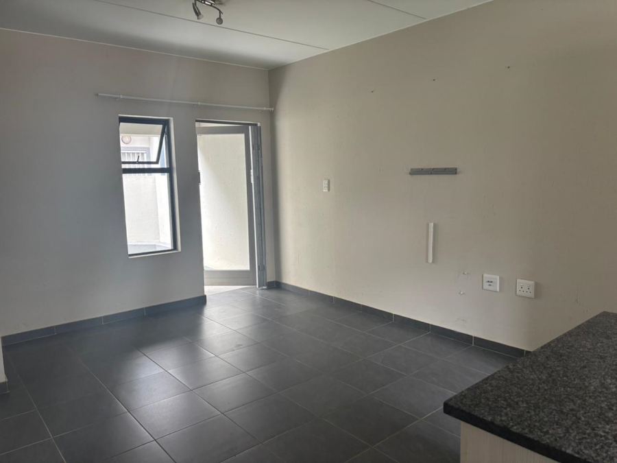 2 Bedroom Property for Sale in Honeydew Gauteng