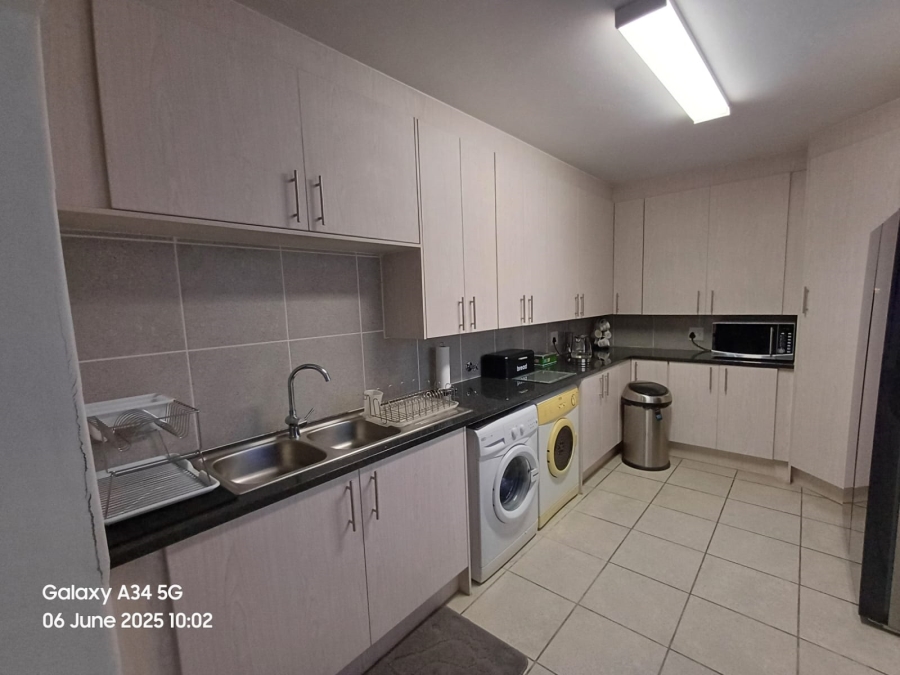 2 Bedroom Property for Sale in Honeydew Gauteng