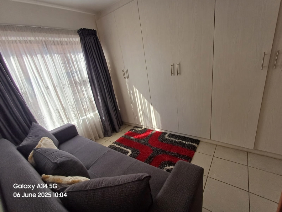 2 Bedroom Property for Sale in Honeydew Gauteng