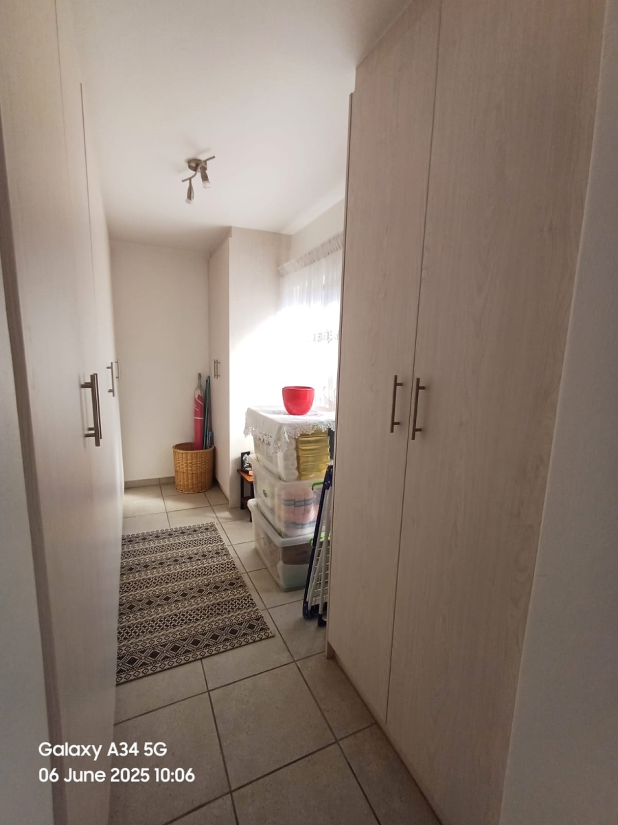 2 Bedroom Property for Sale in Honeydew Gauteng