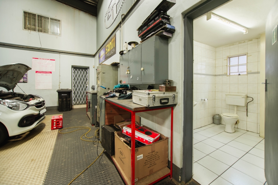 Commercial Property for Sale in Jansenpark Gauteng