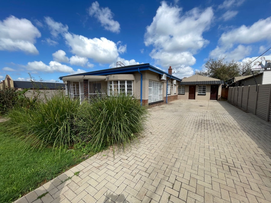 Commercial Property for Sale in Kempton Park Central Gauteng