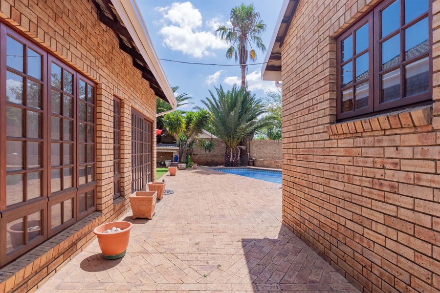 4 Bedroom Property for Sale in Highway Gardens Gauteng