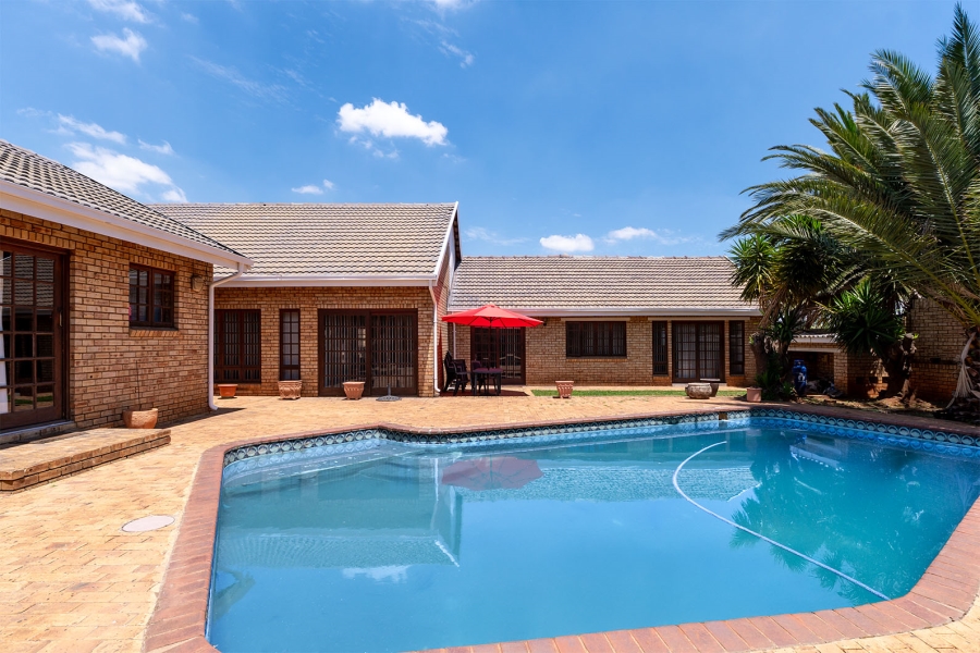 4 Bedroom Property for Sale in Highway Gardens Gauteng