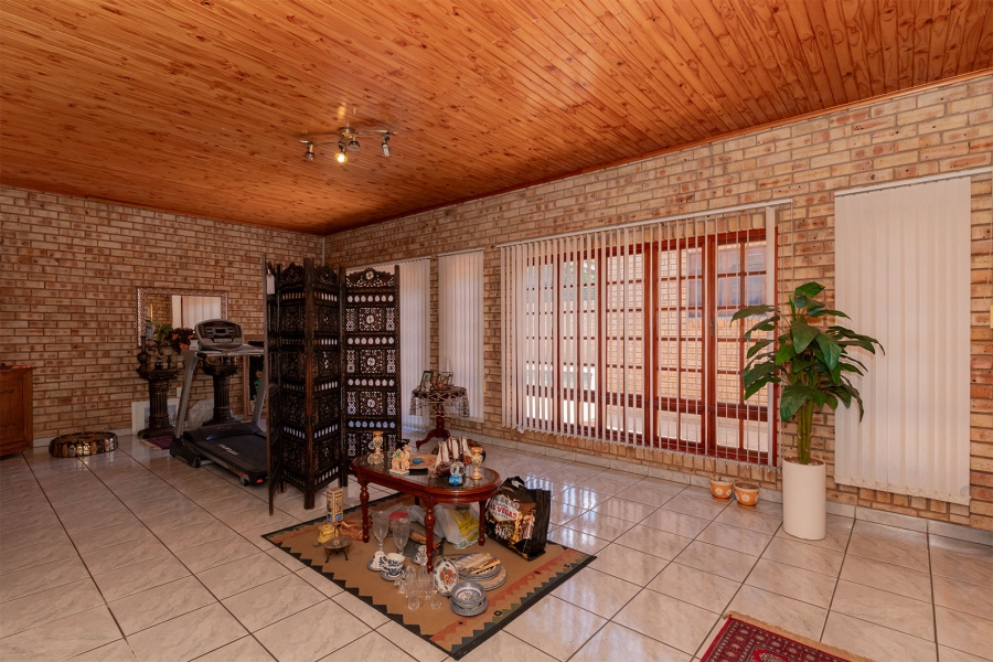 4 Bedroom Property for Sale in Highway Gardens Gauteng