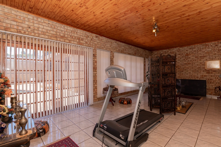 4 Bedroom Property for Sale in Highway Gardens Gauteng