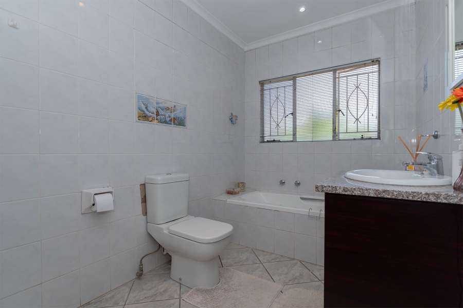 4 Bedroom Property for Sale in Highway Gardens Gauteng