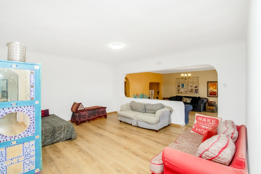 4 Bedroom Property for Sale in Wilro Park Gauteng