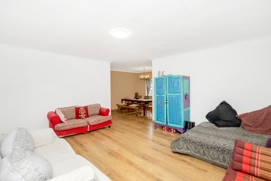 4 Bedroom Property for Sale in Wilro Park Gauteng